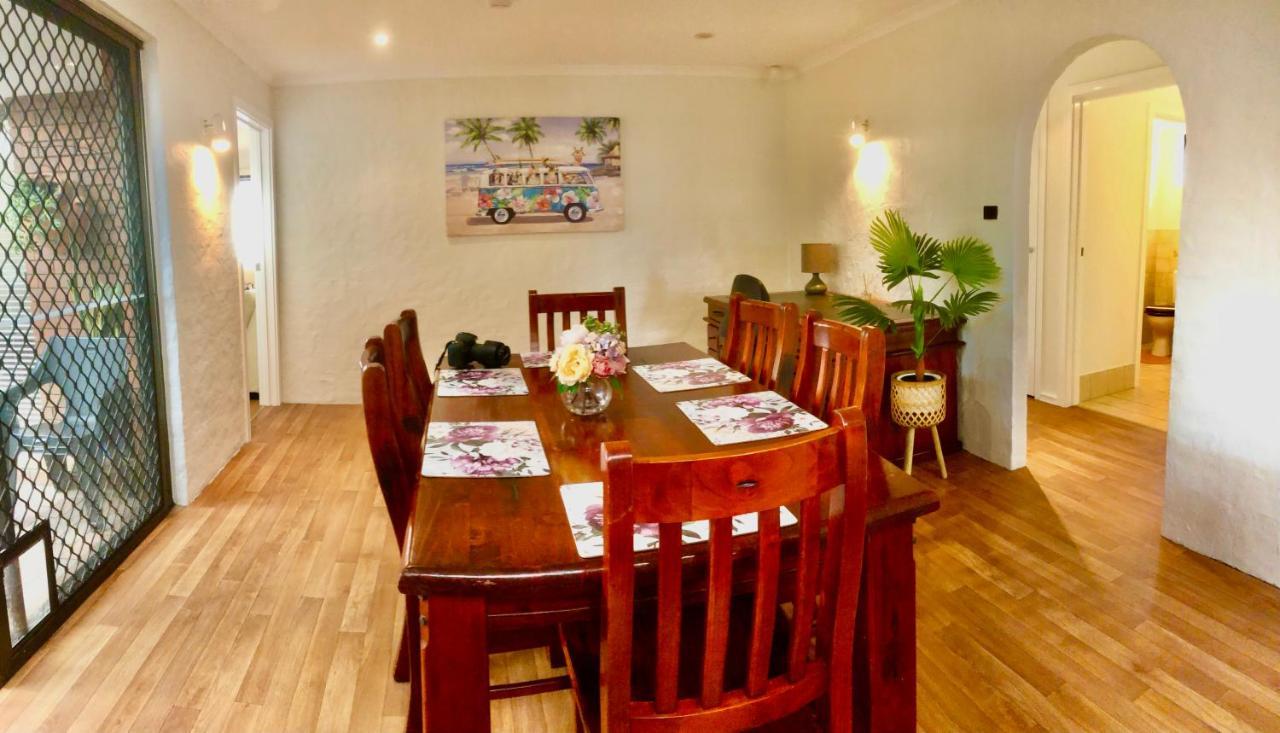 Beach House Opposite Ocean 4 Bed 2 Bathroom With Pool Geraldton Exterior photo